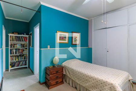 Casa à venda com 568m², 4 quartos e 3 vagasSuíte 2