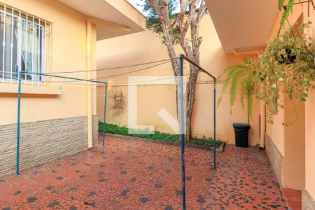 Casa à venda com 568m², 4 quartos e 3 vagasQuintal