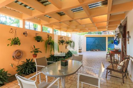 Casa à venda com 568m², 4 quartos e 3 vagasÁrea Externa/Garagem