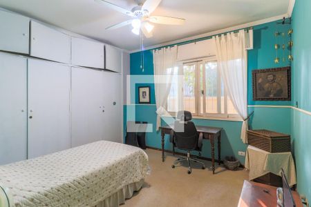 Casa à venda com 568m², 4 quartos e 3 vagasSuíte 2