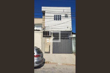 Fachada de casa para alugar com 2 quartos, 75m² em Santa Terezinha, Belo Horizonte