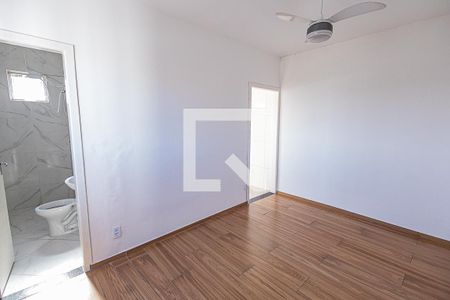Casa para alugar com 75m², 2 quartos e 1 vaga Casa para alugar com 75m², 2 quartos e 1 vagaSala