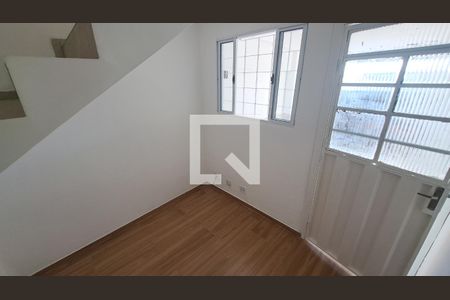Entrada de casa para alugar com 2 quartos, 75m² em Santa Terezinha, Belo Horizonte