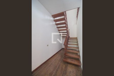 Escada de casa para alugar com 4 quartos, 500m² em Recreio dos Bandeirantes, Rio de Janeiro