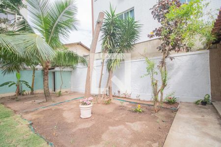 Casa à venda com 500m², 4 quartos e 6 vagasQuintal