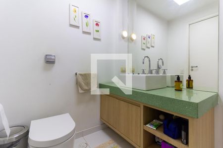 Banheiro Social de apartamento à venda com 2 quartos, 117m² em Perdizes, São Paulo