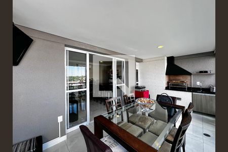 Apartamento à venda com 108m², 3 quartos e 2 vagasVaranda