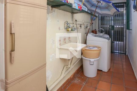 Casa à venda com 180m², 3 quartos e sem vagaÁrea de Serviço