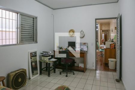 Casa à venda com 180m², 3 quartos e sem vagaCômodo intermediário