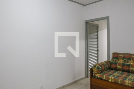 Casa à venda com 180m², 3 quartos e sem vagaCômodo intermediário