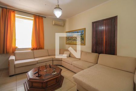 Casa à venda com 350m², 3 quartos e 4 vagasSala