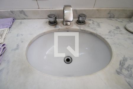 Casa à venda com 350m², 3 quartos e 4 vagasBanheiro