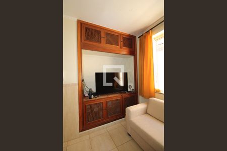 Casa à venda com 350m², 3 quartos e 4 vagasSala