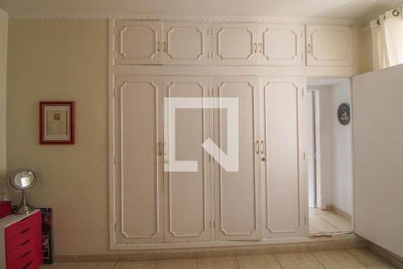 Casa à venda com 350m², 3 quartos e 4 vagasQuarto