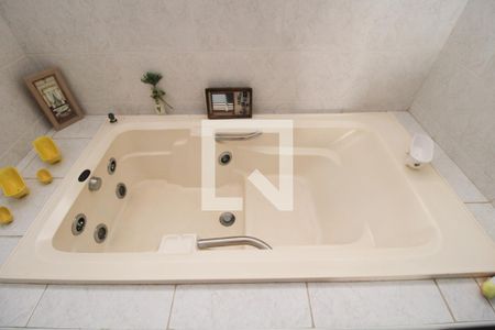 Casa à venda com 350m², 3 quartos e 4 vagasBanheiro