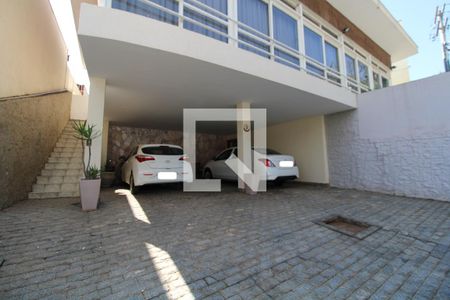 Casa à venda com 350m², 3 quartos e 4 vagasÁrea externa 