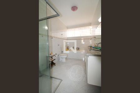 Casa à venda com 350m², 3 quartos e 4 vagasBanheiro