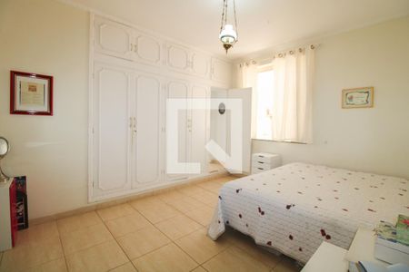 Casa à venda com 350m², 3 quartos e 4 vagasQuarto