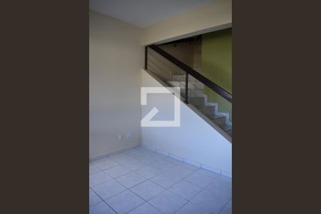 Sala de casa de condomínio para alugar com 3 quartos, 140m² em Mossunguê, Curitiba
