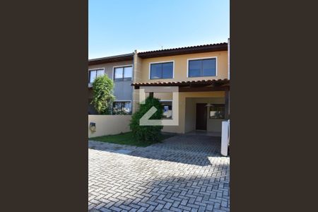 Casa de condomínio para alugar com 140m², 3 quartos e 2 vagasFachada do sobrado