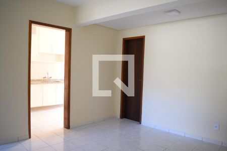 Casa de condomínio para alugar com 140m², 3 quartos e 2 vagasSala de jantar