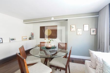 Sala de apartamento à venda com 2 quartos, 130m² em Cerqueira César, São Paulo