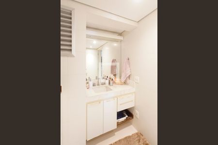 Apartamento à venda com 130m², 2 quartos e 2 vagasBanheiro Suíte