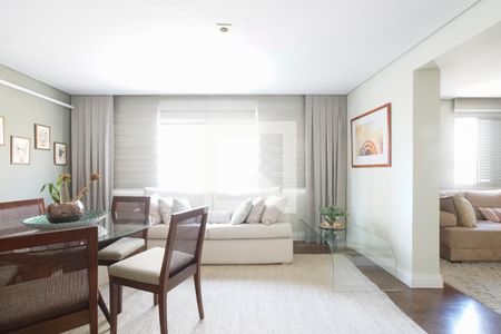 Sala de apartamento à venda com 2 quartos, 130m² em Cerqueira César, São Paulo