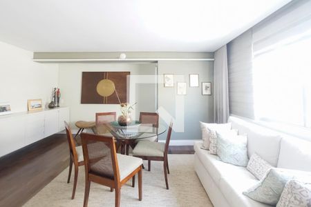 Sala de apartamento à venda com 2 quartos, 130m² em Cerqueira César, São Paulo