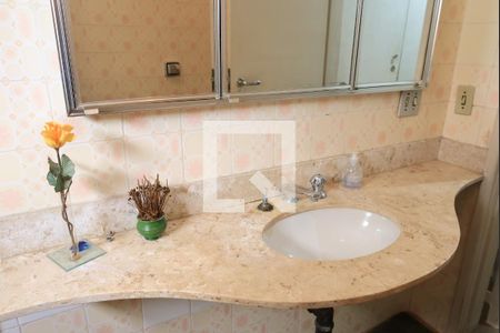 Apartamento à venda com 127m², 3 quartos e 1 vagaBanheiro da Suíte