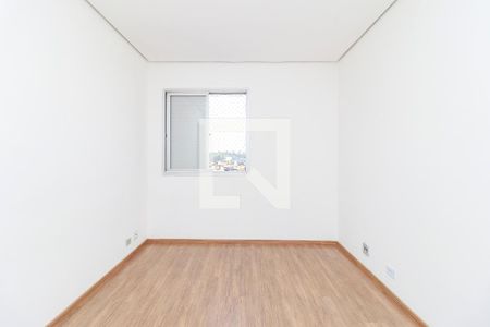 Quarto 1 de apartamento para alugar com 2 quartos, 56m² em Jardim São Luís, São Paulo