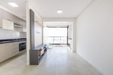 Sala de apartamento à venda com 2 quartos, 65m² em Vila Osasco, Osasco