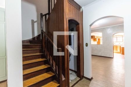 Casa à venda com 147m², 3 quartos e 2 vagasEscada