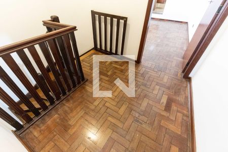 Casa à venda com 147m², 3 quartos e 2 vagasEscada