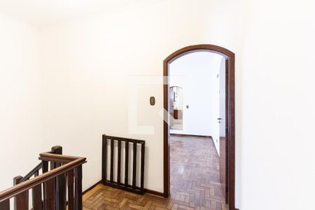 Casa à venda com 147m², 3 quartos e 2 vagasEscada