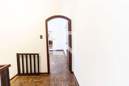 Casa à venda com 147m², 3 quartos e 2 vagasEscada