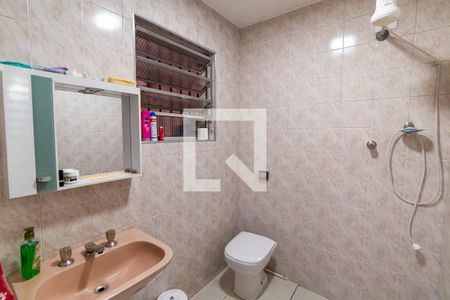 Casa à venda com 183m², 4 quartos e 2 vagasBanheiro 2