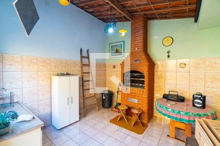 Casa à venda com 183m², 4 quartos e 2 vagasChurrasqueira