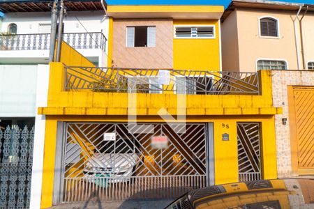 Casa à venda com 183m², 4 quartos e 2 vagasFachada