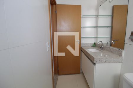 Apartamento para alugar com 156m², 4 quartos e 3 vagasBanheiro do Quarto 3