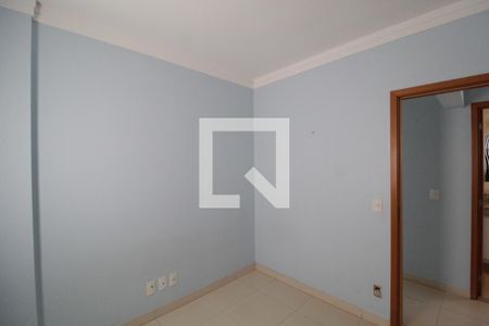 Quarto 1 de apartamento para alugar com 4 quartos, 156m² em Tubalina, Uberlândia