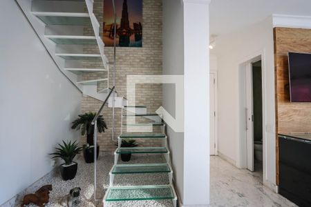 Apartamento à venda com 184m², 4 quartos e 3 vagasEscada