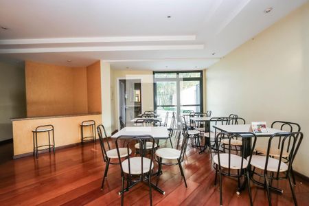 Apartamento à venda com 184m², 4 quartos e 3 vagasÁrea comum - Salão de festas