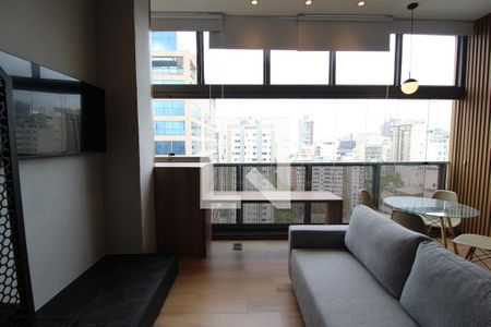 Sala de kitnet/studio para alugar com 1 quarto, 40m² em Indianópolis, São Paulo