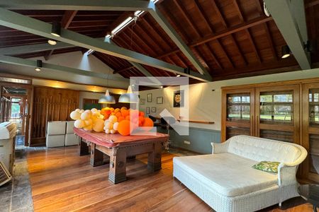 Casa de condomínio à venda com 1722m², 4 quartos e 5 vagasSalão de jogos