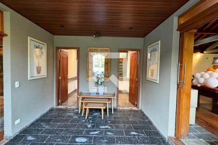 Casa de condomínio à venda com 1722m², 4 quartos e 5 vagasBanheiro