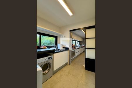 Casa de condomínio à venda com 1722m², 4 quartos e 5 vagasÁrea de Serviço