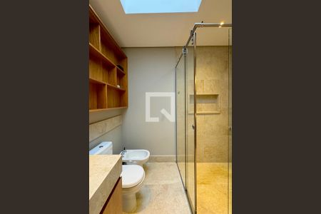 Casa de condomínio à venda com 1722m², 4 quartos e 5 vagasBanheiro da Suíte 2