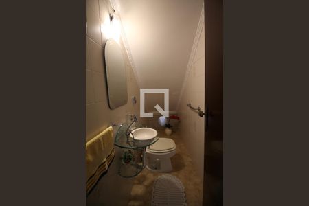 Casa à venda com 331m², 4 quartos e 3 vagas Casa à venda com 331m², 4 quartos e 3 vagasLavabo