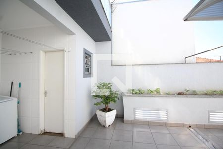 Casa à venda com 331m², 4 quartos e 3 vagas Casa à venda com 331m², 4 quartos e 3 vagasÁrea de Serviço